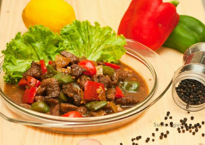 Resep Sapi lada hitam paprika oleh Susi Agung - Cookpad