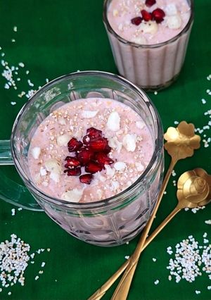 A picture of Pink Amaranth Shake / Ramdana Smoothie With Strawberry(For Navratri Festival Falahari Vrat Upwas)🌸✨️.