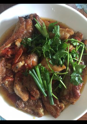Hình của món Sườn ram sốt cà.