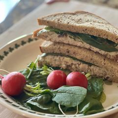 Apple chicken Sandwich A picture of Apple chicken Sandwich.