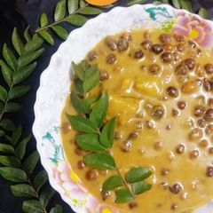 A picture of Curry cholay.