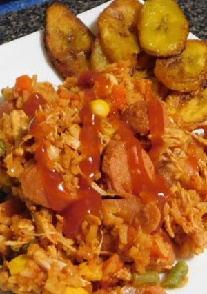 Una foto de Arroz con pollo/ receta colombiana