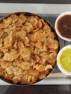 કેળાની વેફર (Banana Wafer Recipe In Gujarati) રેસીપી મુખ્ય ફોટો
