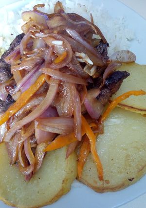 Una foto de Hígado encebollado