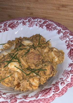 Kolbászos tojáspörkölt recept fotója