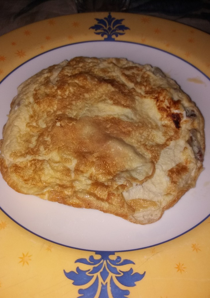 Una foto de Tortilla quesitos y tomate seco🍅