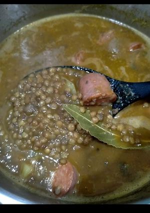 Una foto de Lentejas con chorizo y morcilla