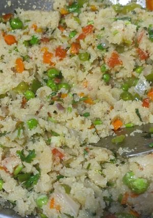 A picture of Vegetable Rava Upma easy tiffin recipe.