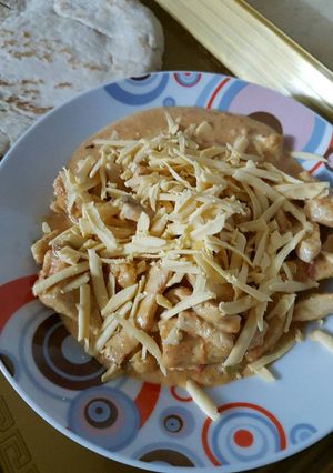 صورة لوصفة دجاج بالكريمه وجبنة الشيدر