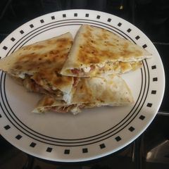 A picture of Chicken Bacon Ranch Quesadilla.
