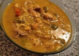Mi clásica sopa de estrellas con pollo y verduras asadas💞