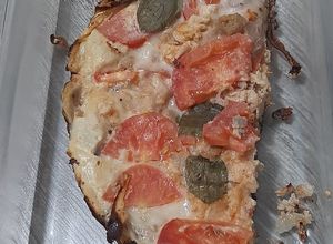 Foto de Pizza de repolho low carb