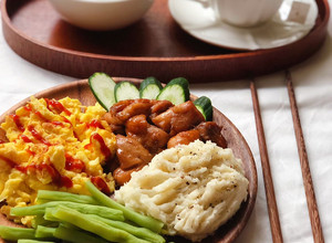 西式奶油馬鈴薯泥佐照燒雞腿早午餐 的食譜成品照片