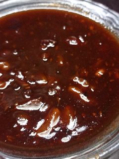 खजूर इमली की चटनी (khajur imli ki chutney recipe in Hindi) रेसिपी मुख्य फोटो