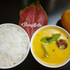 A picture of Fajeto (Ripe Mango flavoured Kadhi).
