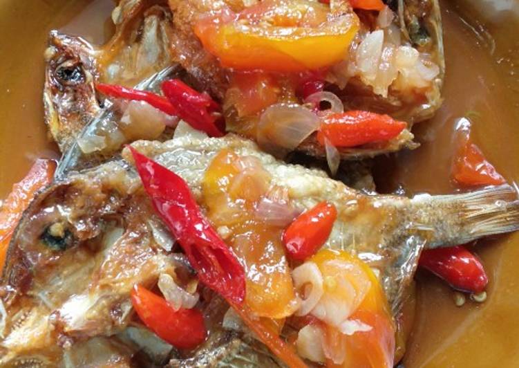Olahan Tumis ikan asin/ikan kering | Bahan Membuat Tumis ikan asin/ikan kering Yang Enak Dan Mudah