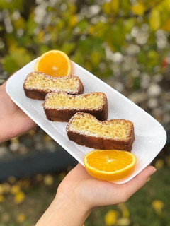 ઓરેન્જ કેક(orange cake recipe in Gujarati) રેસીપી મુખ્ય ફોટો