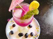 A picture of jamun fruit