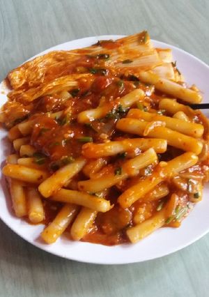 Foto resep Tteokboki& kimchi asam pedas (kimchi tanpa proses fermentasi)