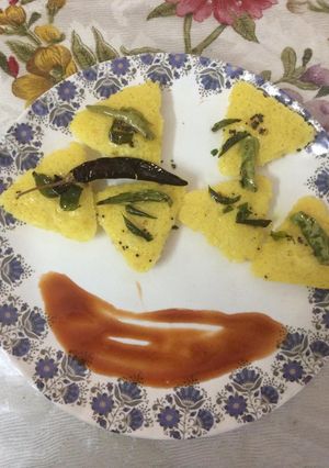 A picture of Khaman Dhokla.