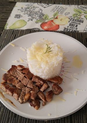 Una foto de Ojo Bife con arroz (para Niños)
