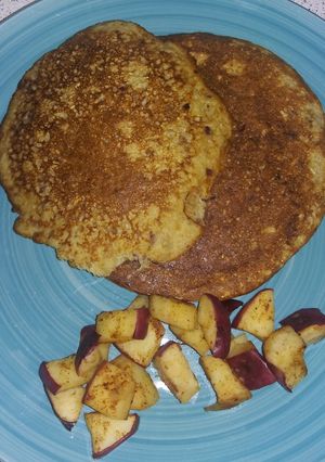 Una foto de Pan cakes de avena, manzana y canela