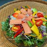 Salad Cá Hồi Cải Xoăn Kale