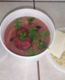 Sopa de frijoles con costilla ahumada