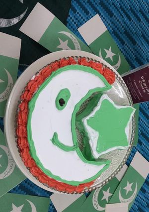 A picture of 14 August Cake.