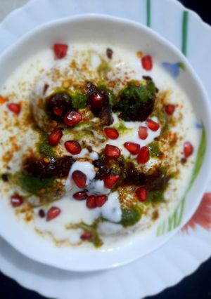 A picture of Dahi Vada.