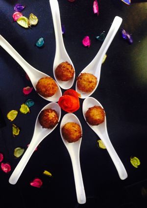 A picture of Chicken potato bombs.