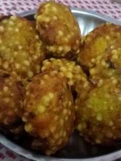साबूदाना वड़ा (sabudana vada recipe in Hindi) रेसिपी मुख्य फोटो
