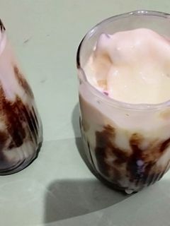 मैंगो शेक विद आइसक्रीम (Mango shake with ice-cream recipe in Hindi) रेसिपी मुख्य फोटो