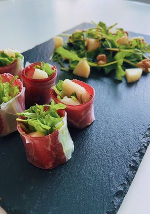Une photo de Rouleaux de printemps à la poire & viande de grison 🍐