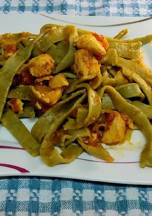 Una foto de Tallarines verdes