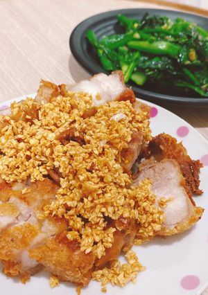 รูปของ หมูสามชั้นทอดน้ำปลา