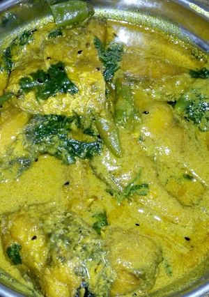 A picture of Rohu poppy seeds paste curry.