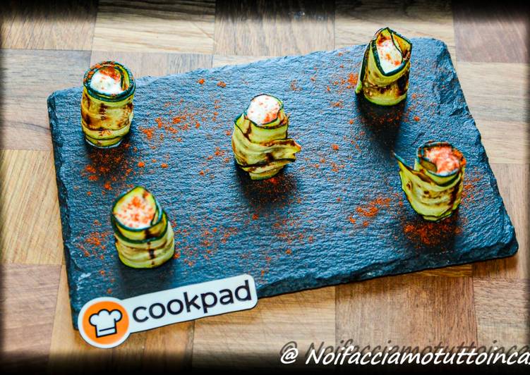 Finger food - Involtini di zucchine ripieni di ricotta, miele e menta artica