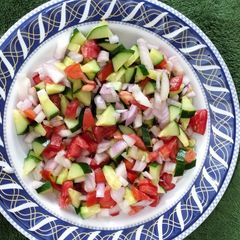 A picture of Traditional salad.