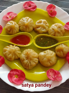 मोमोज(Momos recipe in Hindi) रेसिपी मुख्य फोटो