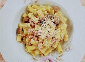 Una foto de Fideos con crema, jamón y champiñones -  One Pot Pasta