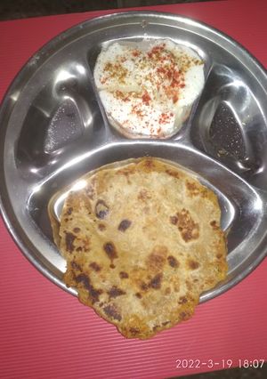 સ્ટફ પરાઠા જૈન (Stuffed Paratha Jain Recipe In Gujarati) રેસીપી મુખ્ય ફોટો