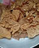 Peyek kacang gajus