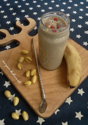 عکسی از دستور اسموتی موز و خرما