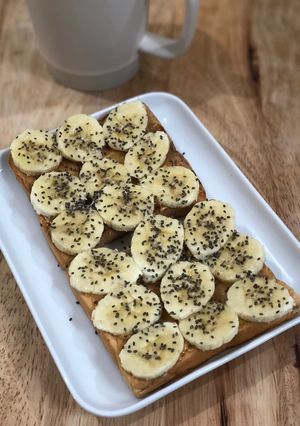 Foto resep Banana peanut toast with chia seed