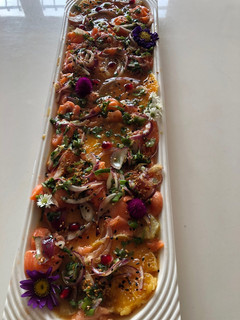 Una foto de Tiradito cítrico de salmón