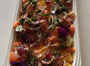 Una foto de Tiradito cítrico de salmón