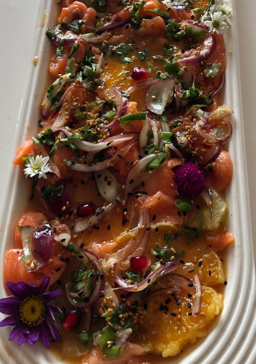 Una foto de Tiradito cítrico de salmón