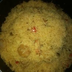 A picture of Chicken pulao.