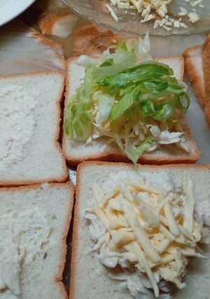 Una foto de Sándwich de pollo súper